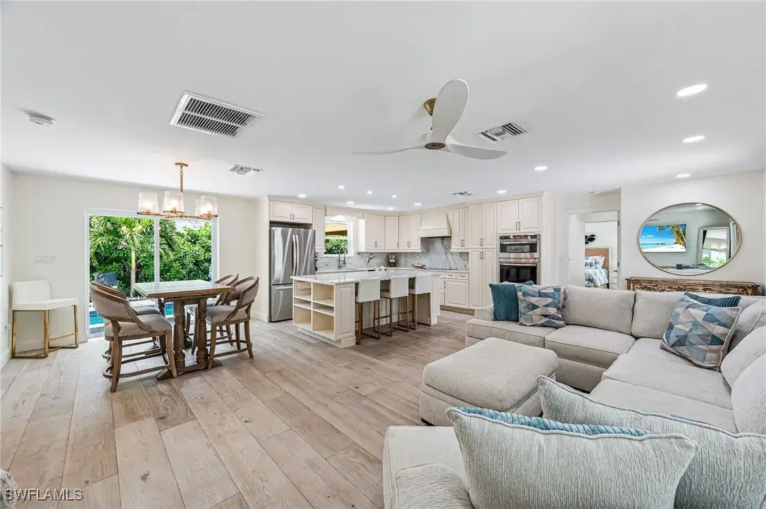 Picture of 203 1St St, Bonita Springs, FL 34134