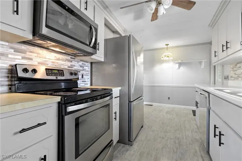 Picture of 797 Roses Ln, North Fort Myers FL 33917
