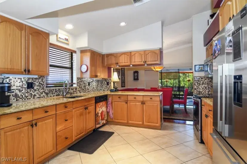Picture of 489 Countryside Dr, Naples FL 34104