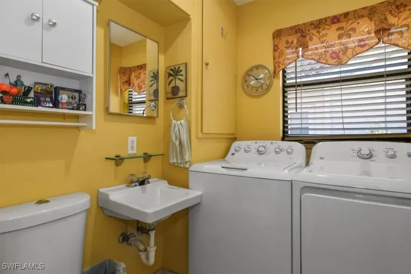 Picture of 489 Countryside Dr, Naples FL 34104