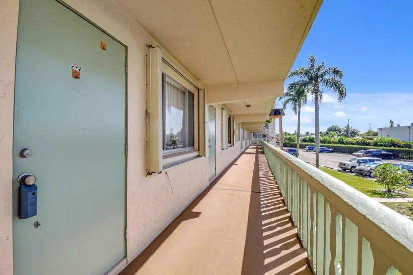 Picture of 400 Village Green Circle W 212, Palm Springs FL 33461