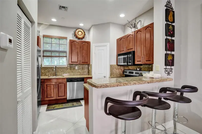 Picture of 3213 NE 5Th St # 202, Pompano Beach FL 33062