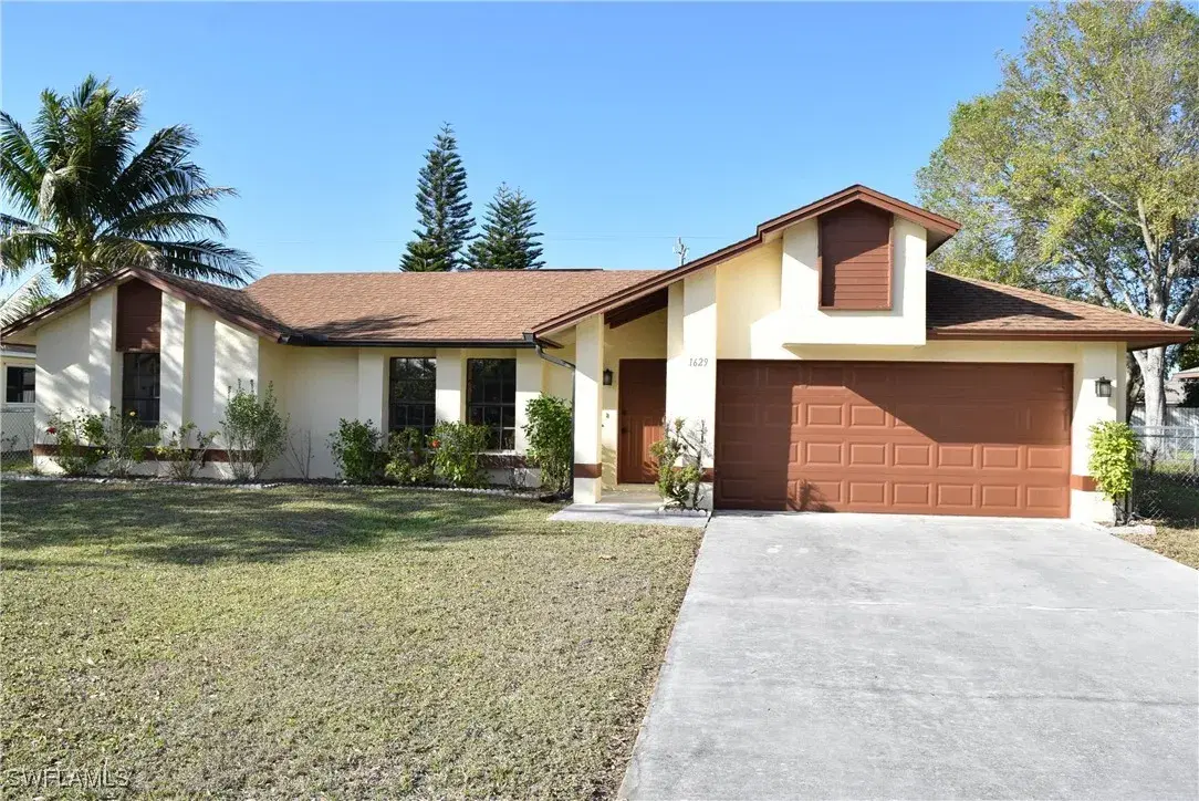 Picture of 1629 SE 6Th Ln, Cape Coral, FL 33990