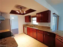 Picture of 1629 SE 6Th Ln, Cape Coral, FL 33990