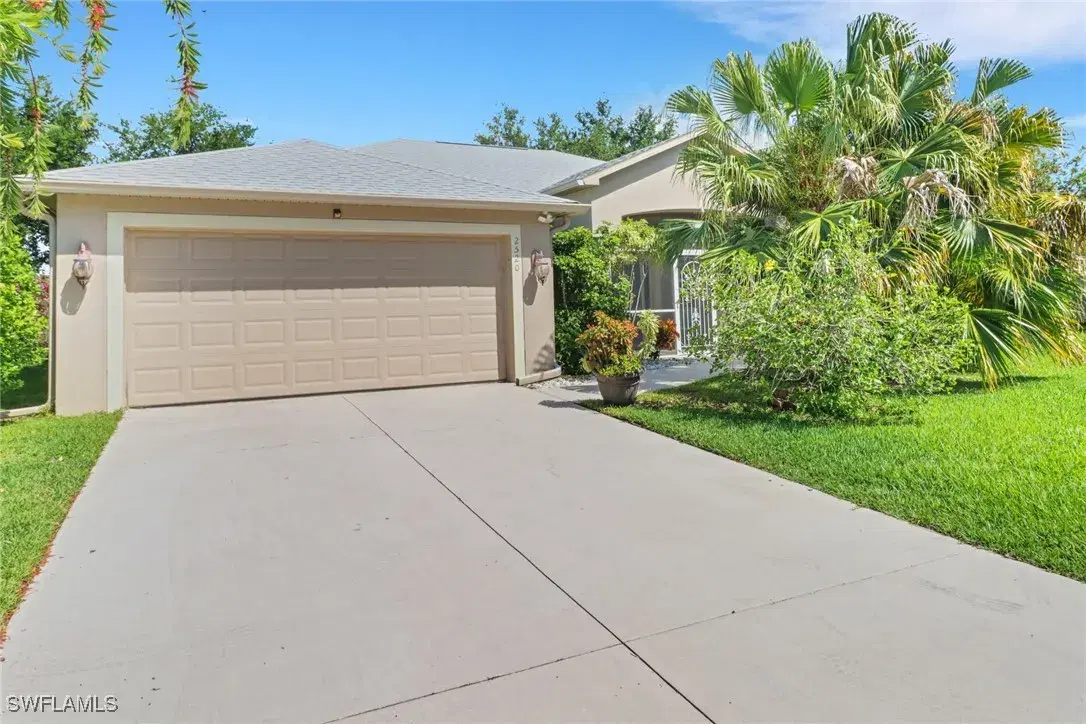 Picture of 2520 Hawks Preserve Dr, Fort Myers, FL 33905