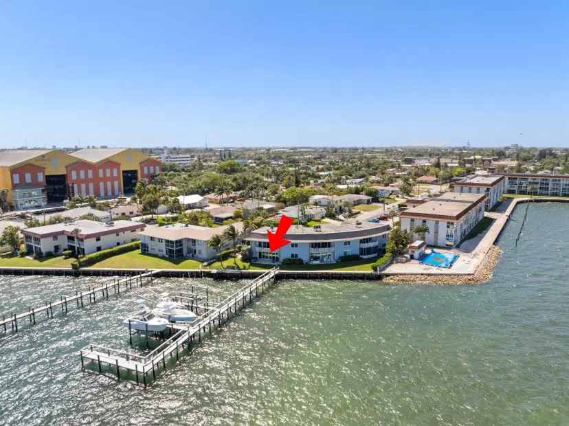 Picture of 371 Wilma Circle 3, Riviera Beach FL 33404