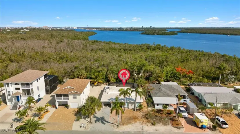 Picture of 425 Donora Blvd, Fort Myers Beach FL 33931