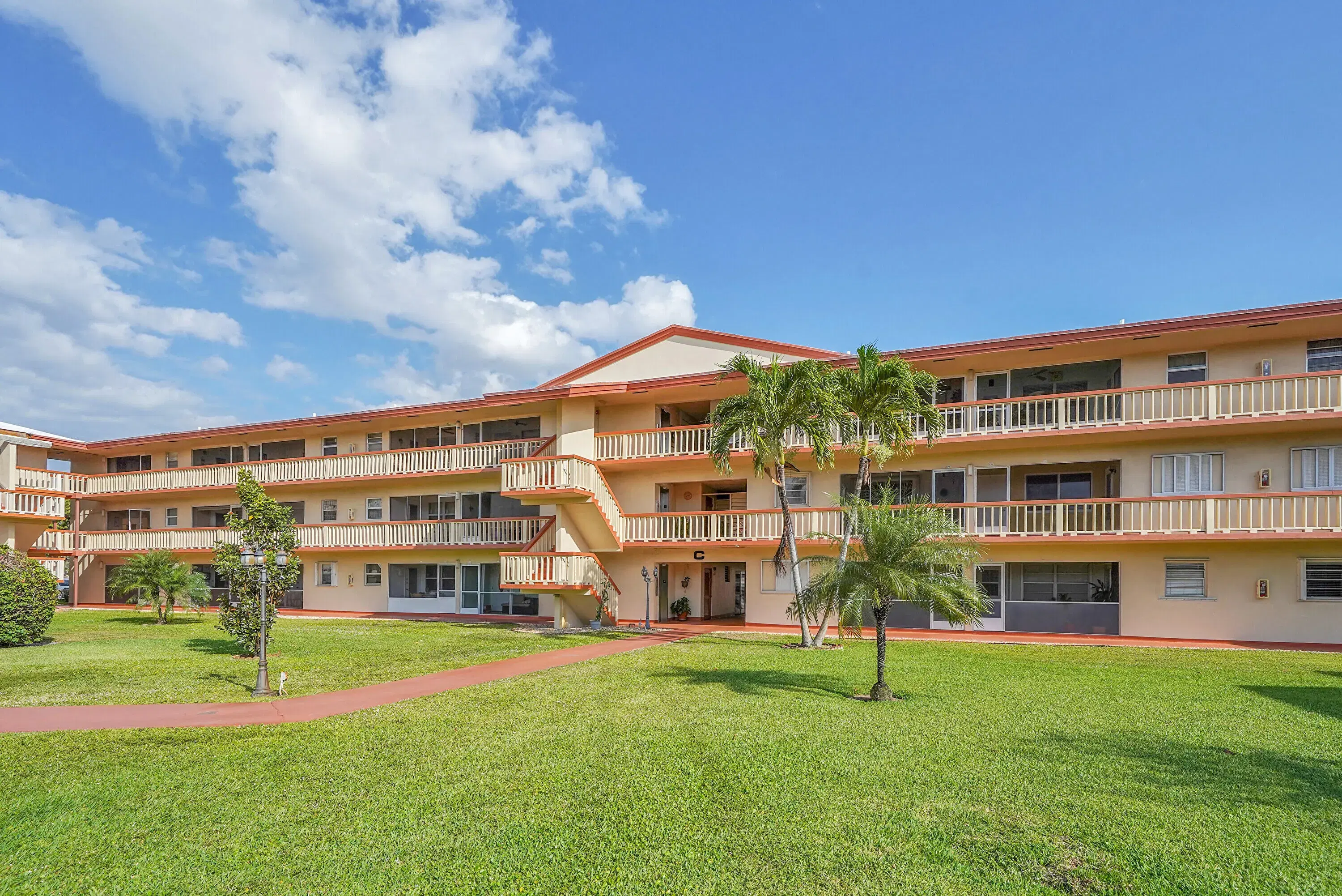 Picture of 5300 Washington Street C316, Hollywood, FL 33021