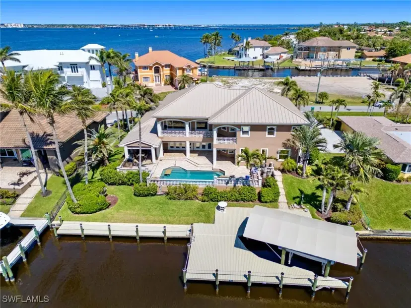 Picture of 798 Cypress Lake Cir, Fort Myers FL 33919