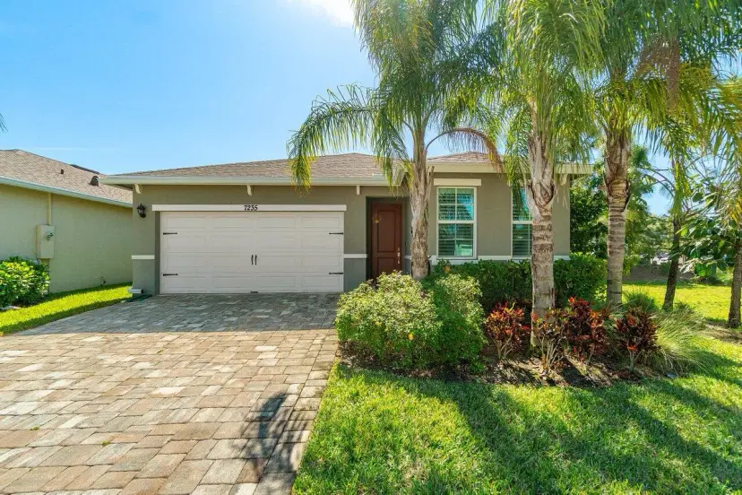 Picture of 7235 SE Pine Valley Court, Hobe Sound FL 33455