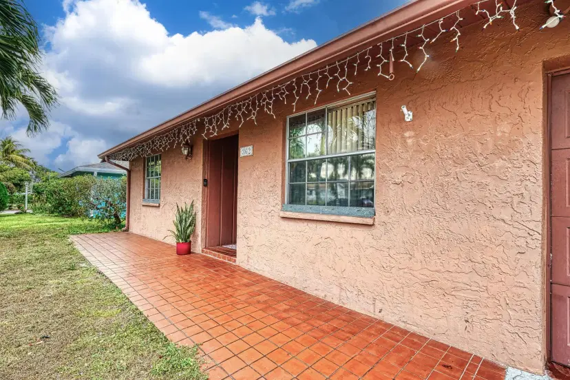 Picture of 362 Foresta Terrace, West Palm Beach FL 33415