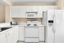 Picture of 9525 Weldon Cir H313, Tamarac, FL 33321