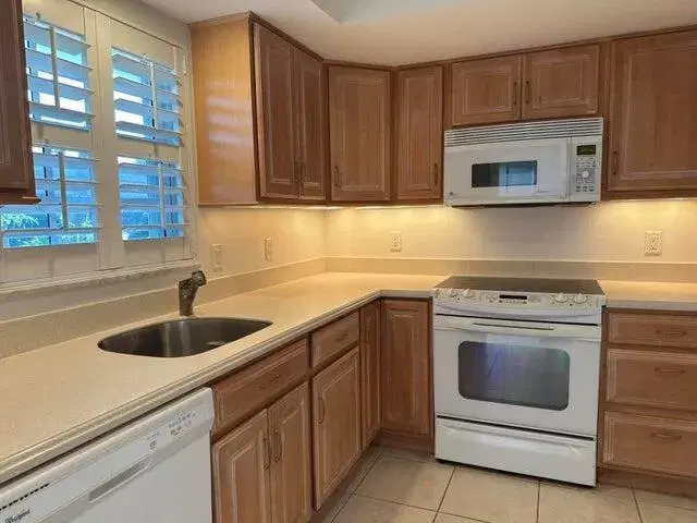 Picture of 145 Atlantis Boulevard 104, Atlantis FL 33462