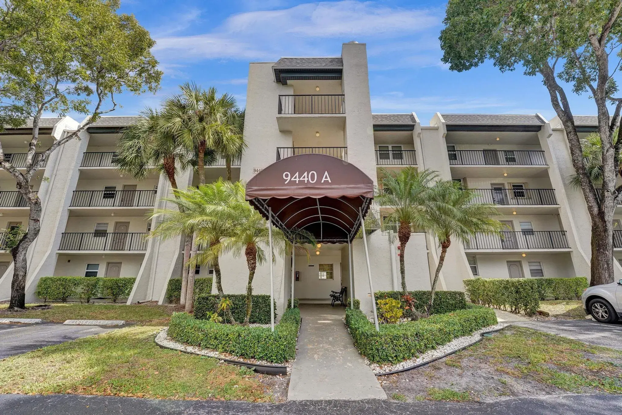 Picture of 9440 Poinciana Pl 109, Davie, FL 33324