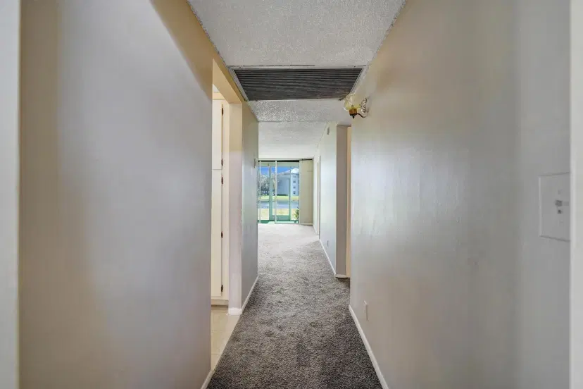 Picture of 9440 Poinciana Pl 109, Davie FL 33324