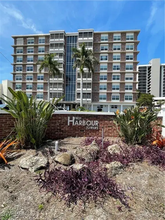 Picture of 2350 W First St 403, Fort Myers FL 33901