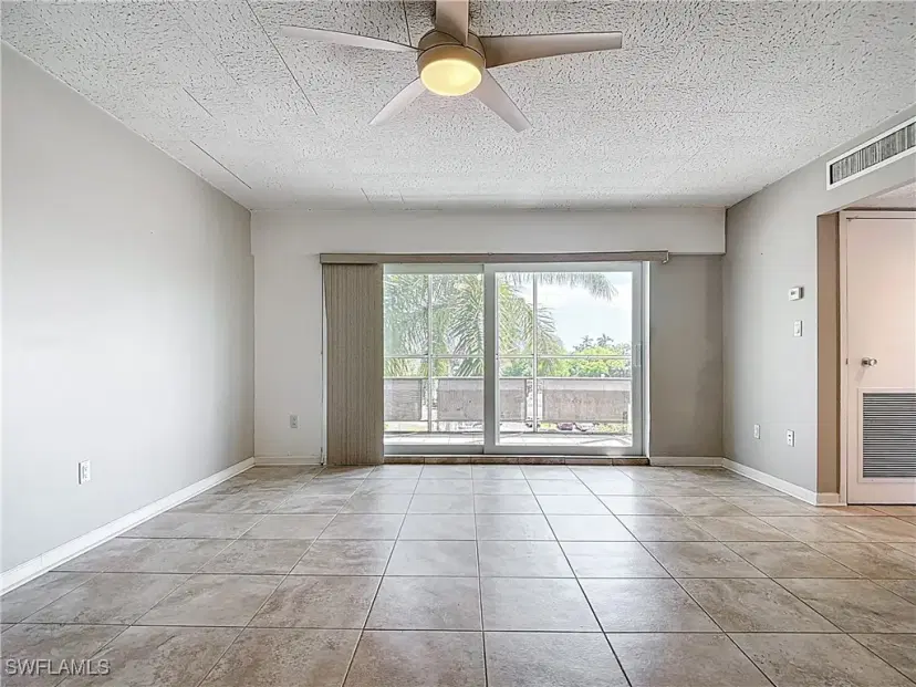 Picture of 2350 W First St 403, Fort Myers FL 33901