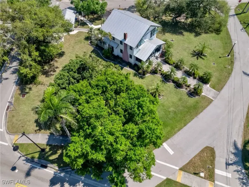 Picture of 3650 Mckinley Ave, Fort Myers FL 33901
