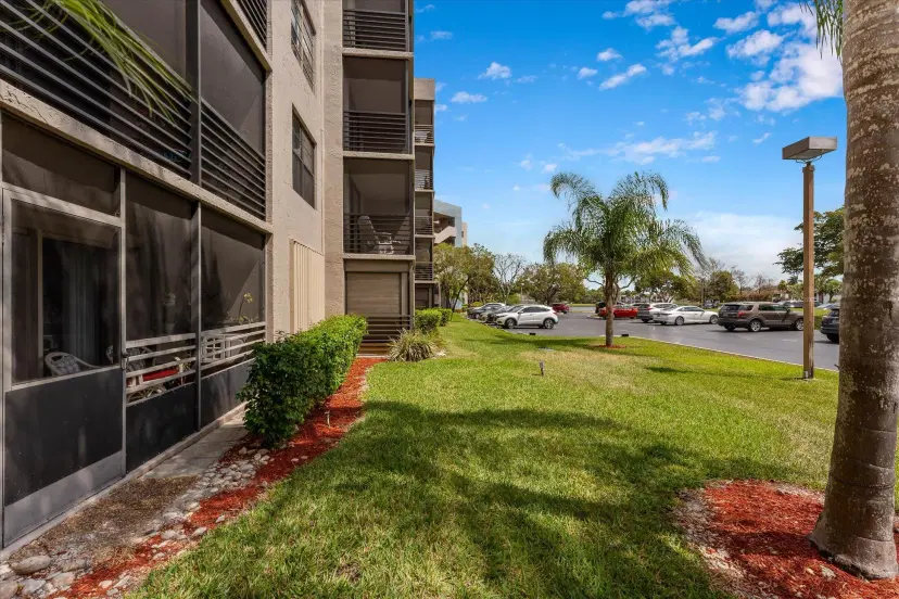 Picture of 1101 Colony Point Circle 118, Pembroke Pines FL 33026