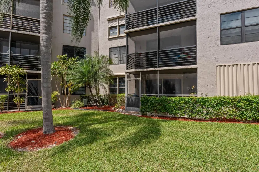 Picture of 1101 Colony Point Circle 118, Pembroke Pines FL 33026