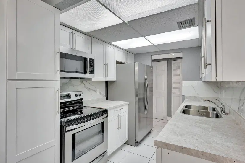 Picture of 6190 Woodlands Boulevard 311, Tamarac FL 33319