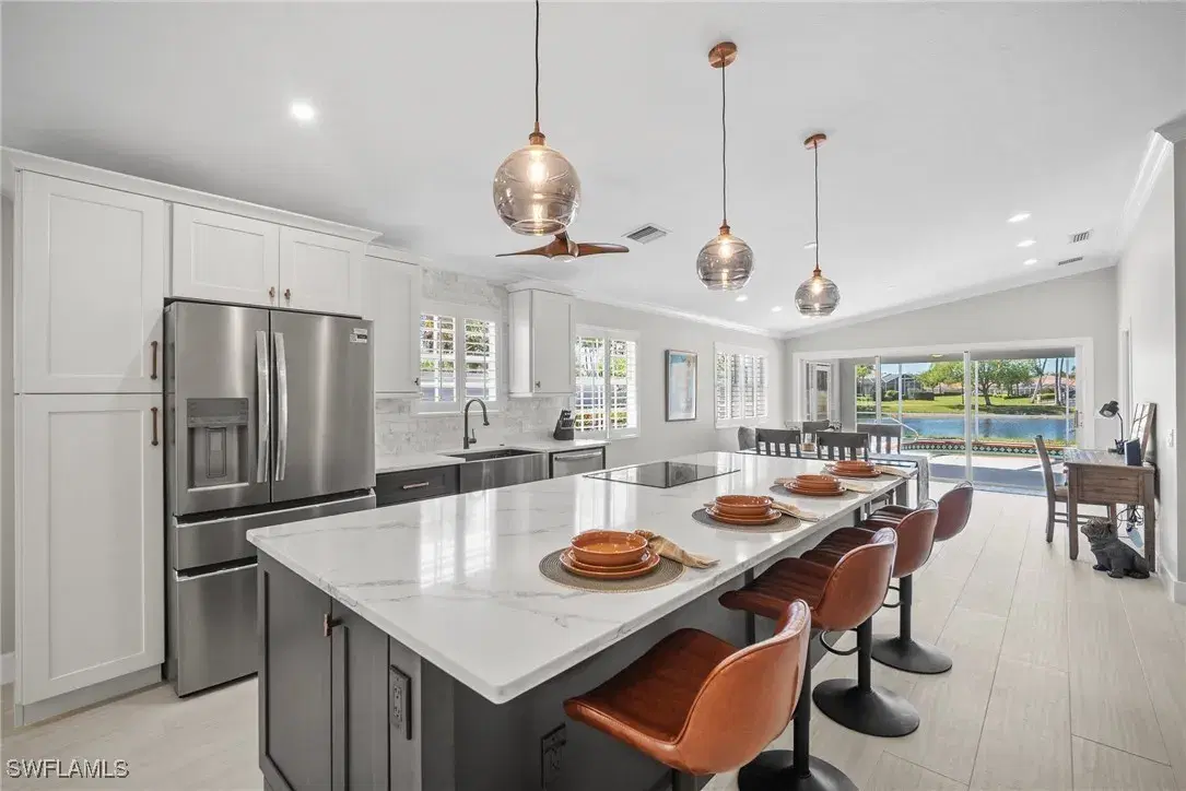 Picture of 3701 Yakobi Ln, Naples, FL 34119