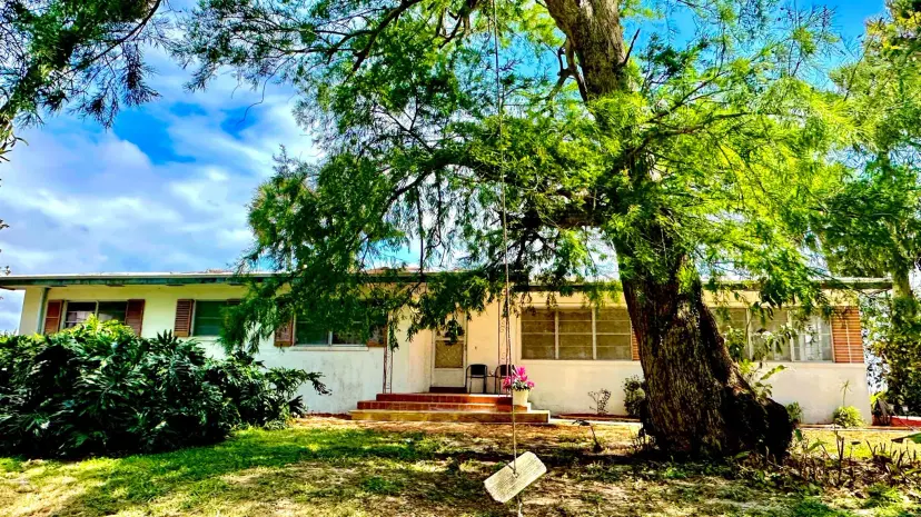 Picture of 2076 E Main Street, Pahokee FL 33476
