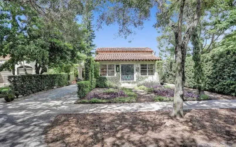 Picture of 1107 Alhambra Circle, Coral Gables FL 33134