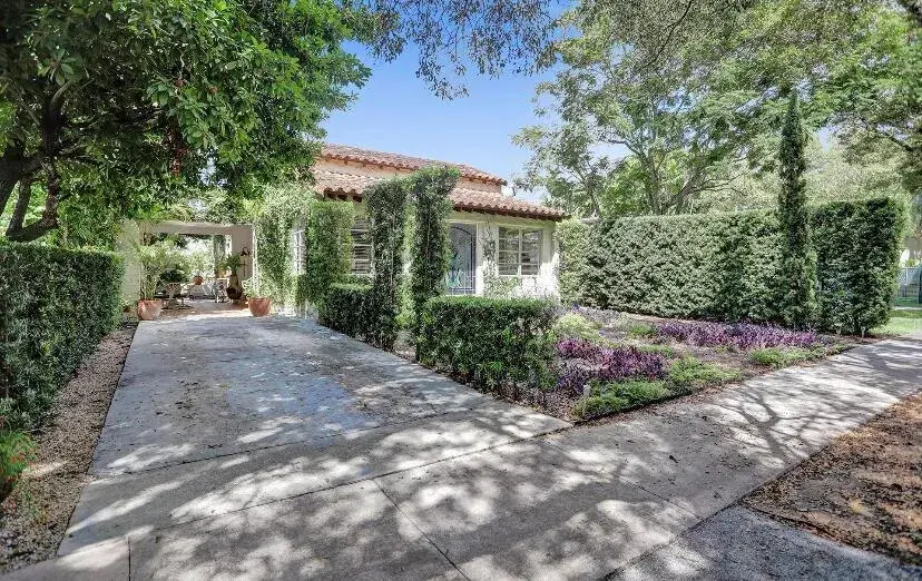 Picture of 1107 Alhambra Circle, Coral Gables FL 33134