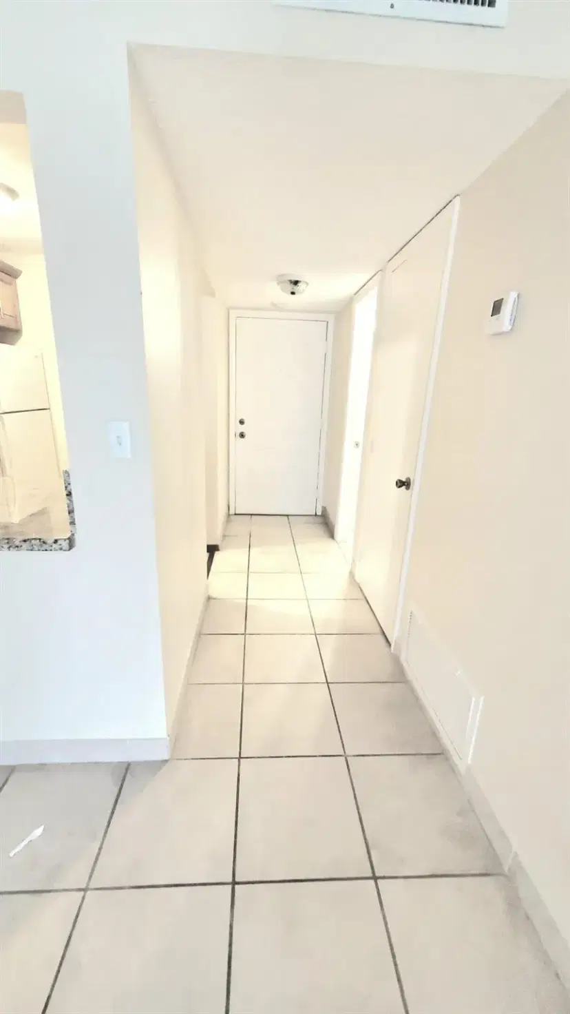 Picture of 2710 Riverside Dr 202, Coral Springs FL 33065