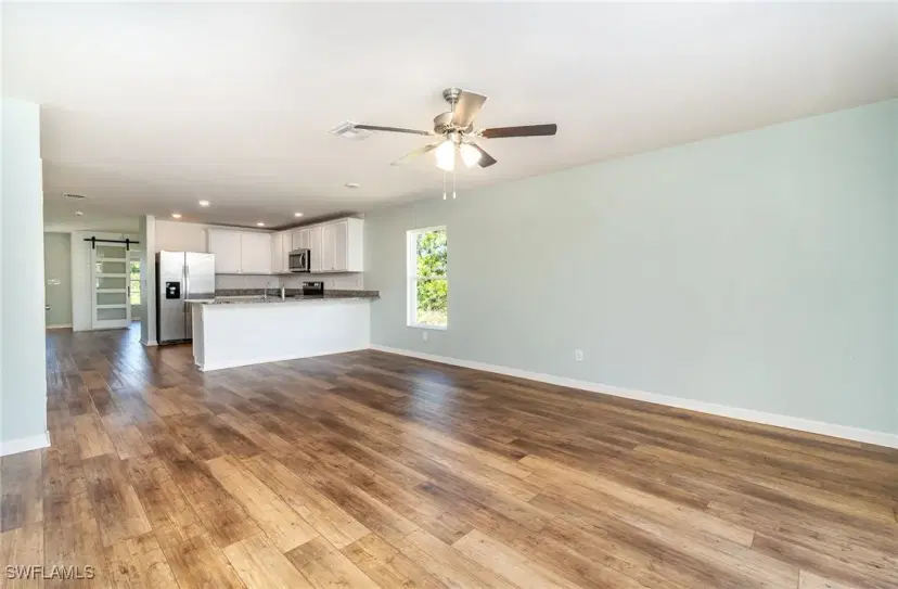 Picture of 165 Blackstone Dr, Fort Myers FL 33913