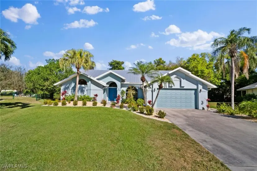 Picture of 6893 Highland Park Cir, Fort Myers FL 33966