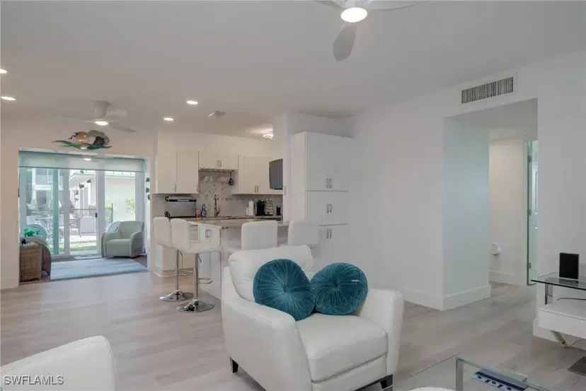 Picture of 3905 Del Prado Blvd S 101, Cape Coral FL 33904
