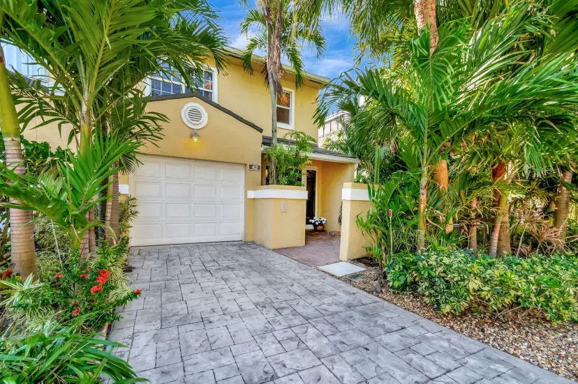 Picture of 42 N Lakeshore Drive, Hypoluxo FL 33462