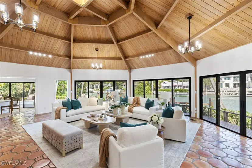 Picture of 989 Admiralty Parade E E, Naples FL 34102