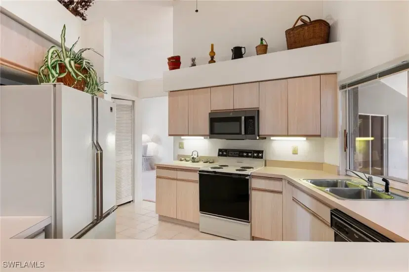 Picture of 1651 Orleans Ct, Marco Island FL 34145