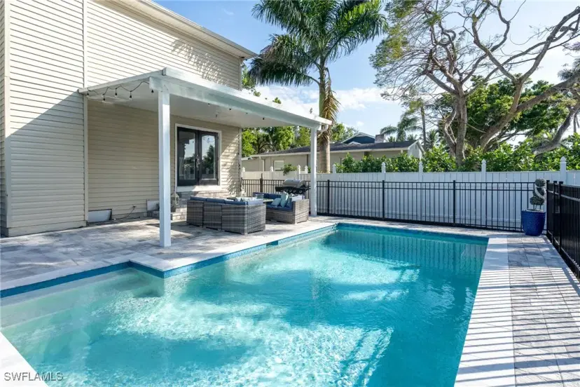 Picture of 1410 El Prado Ave, Fort Myers FL 33901