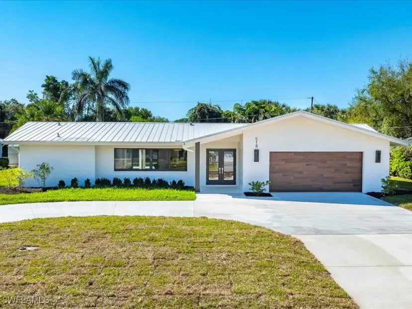 Picture of 518 Cypress Way E, Naples FL 34110