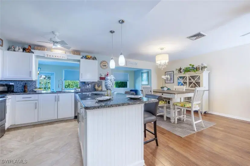 Picture of 4280 Lakewood Blvd G14, Naples FL 34112