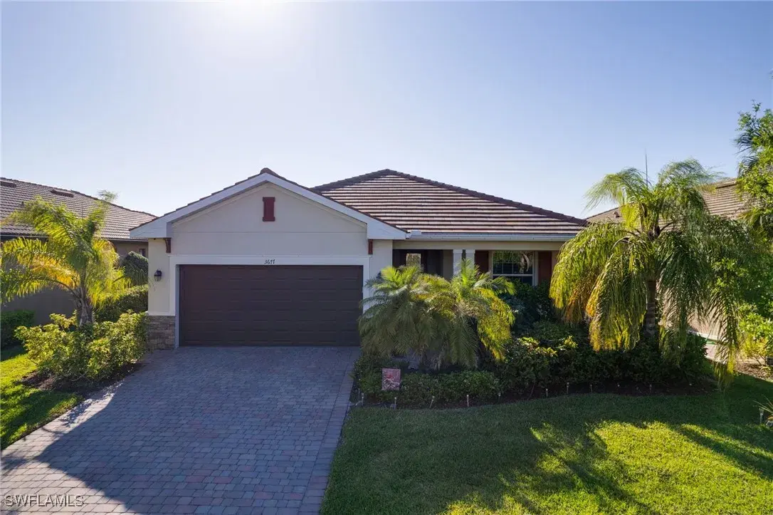 Picture of 3677 E Hampton Cir, Alva, FL 33920