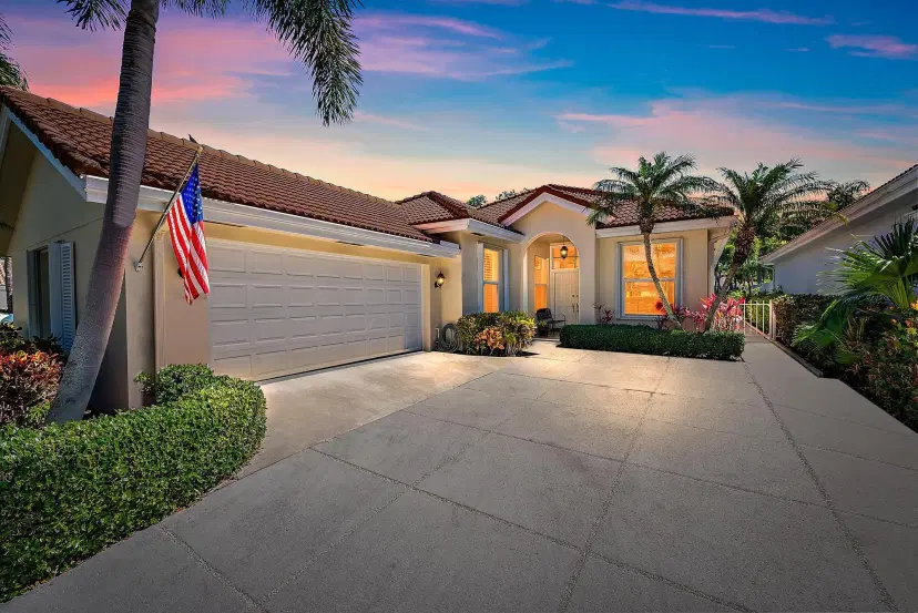 Picture of 128 Hampton Circle, Jupiter FL 33458