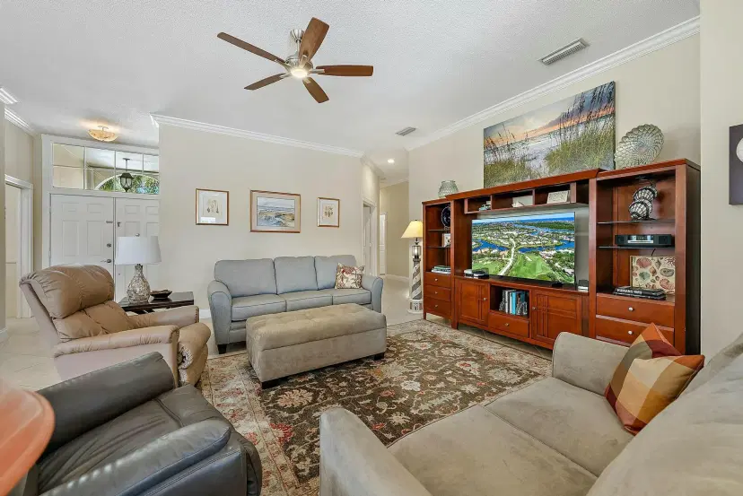 Picture of 128 Hampton Circle, Jupiter FL 33458