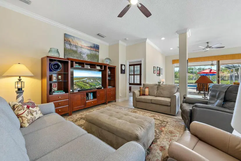 Picture of 128 Hampton Circle, Jupiter FL 33458