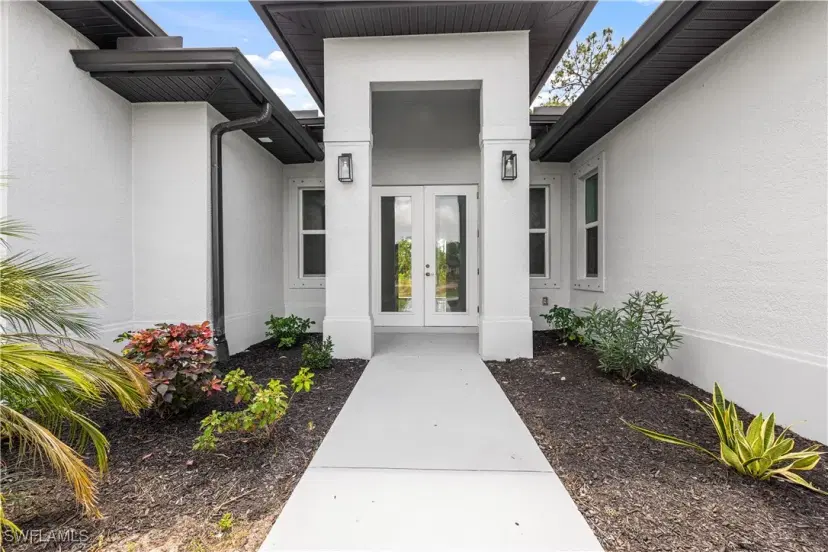 Picture of 2526 37Th Ave Ne, Naples FL 34120