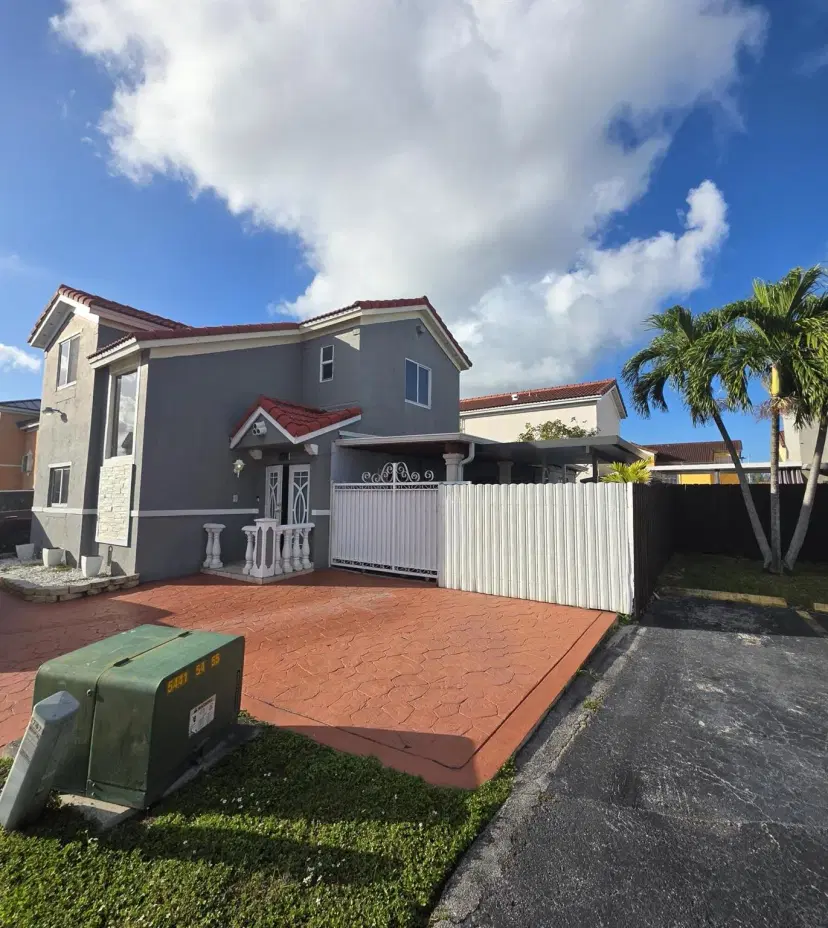 Picture of 12677 NW 10Th Trail, Miami FL 33182