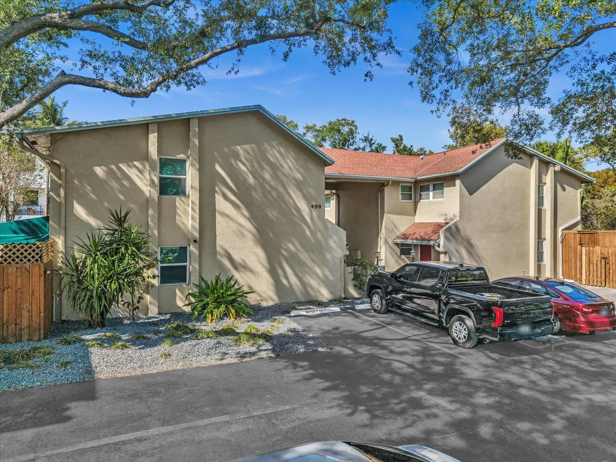 Picture of 499 SE 13Th St 8E, Fort Lauderdale, FL 33316
