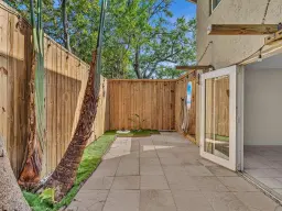Picture of 499 SE 13Th St 8E, Fort Lauderdale, FL 33316
