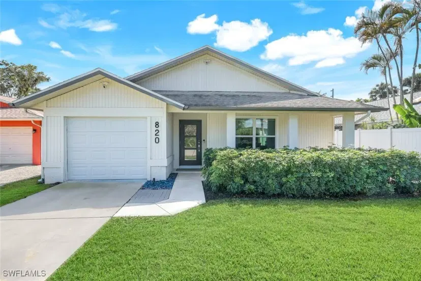 Picture of 820 102Nd Ave N, Naples FL 34108