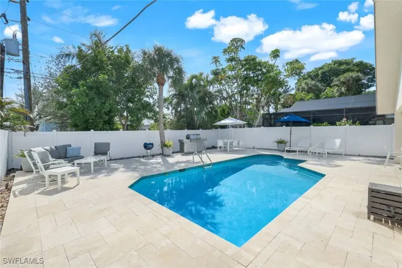 Picture of 820 102Nd Ave N, Naples FL 34108