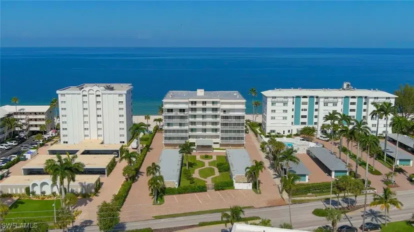 Picture of 1977 Gulf Shore Blvd N 305, Naples FL 34102